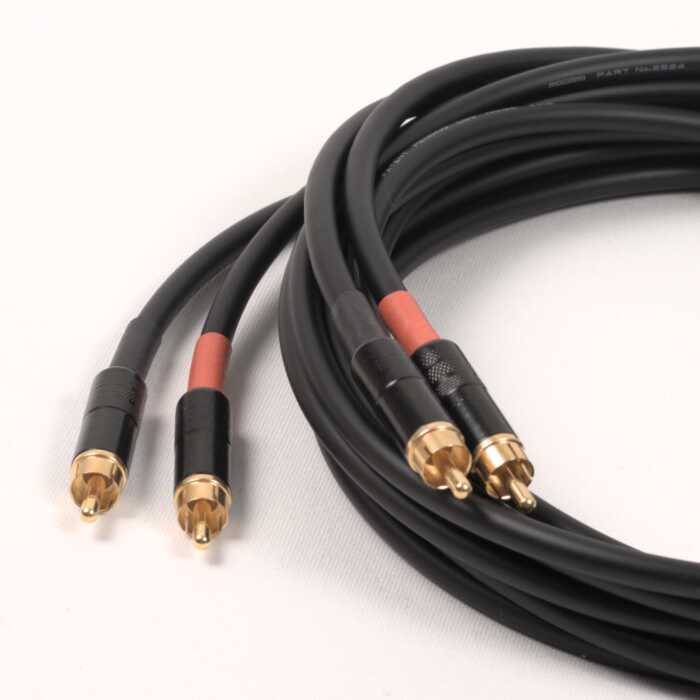 Switchcraft RCA to RCA, Mogami 2524 Standard audio interconnect lead