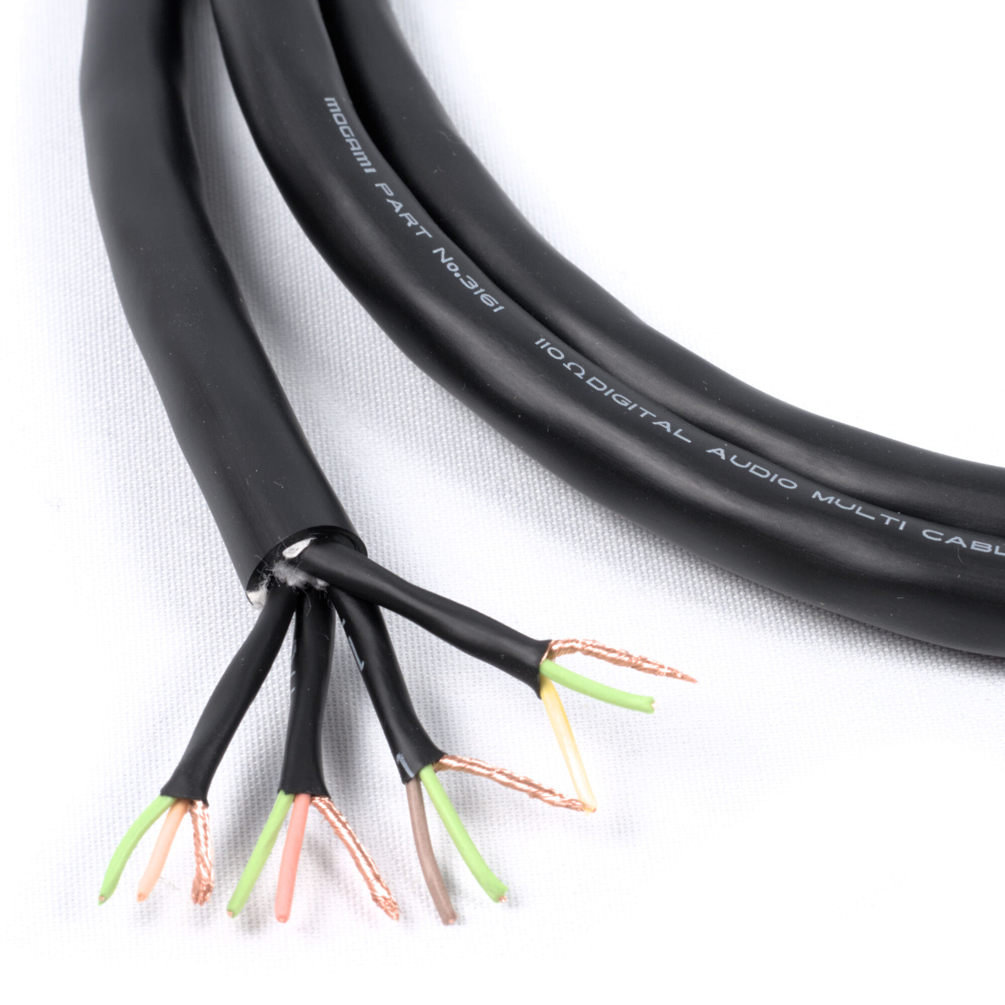 Mogami 4 Pair Multicore 3161. Black 110Ω AES/EBU DIGITAL AUDIO