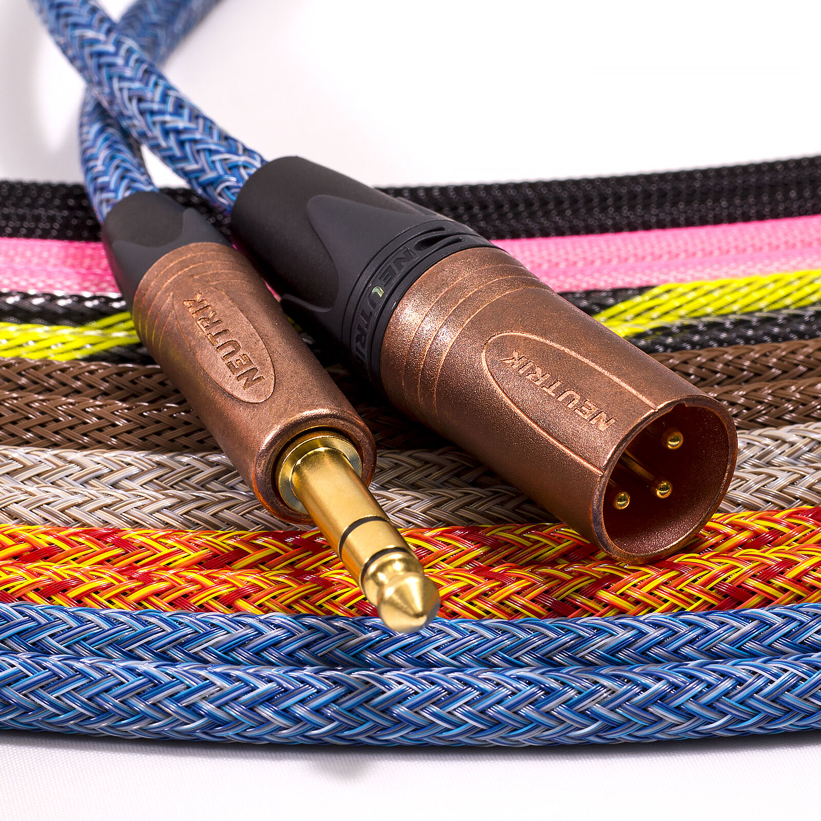 【オーダー品】Mogami 2534 2m 茶 ×2本 XLR F→TRS Mogami 2534 TRS Jack to Male XLR Lead. Black Braided. Neutrik Copper